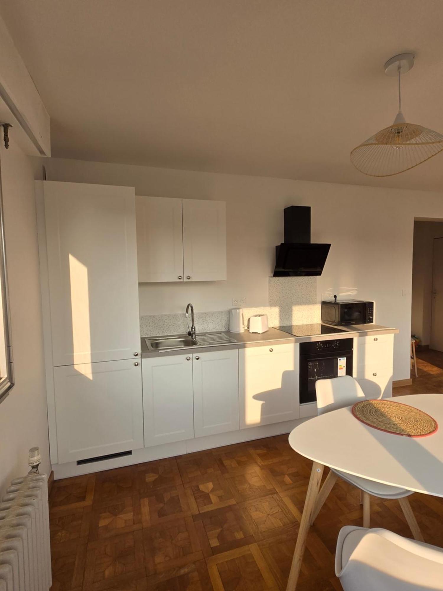 Le1bis - T2 50 M2 Equipe - Place De Parking Privee *